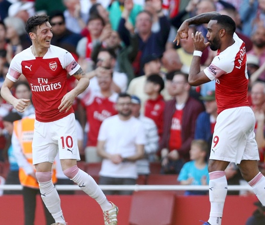 Video Arsenal 2-3 Crystal Palace (Vòng 35 Ngoại hạng Anh)