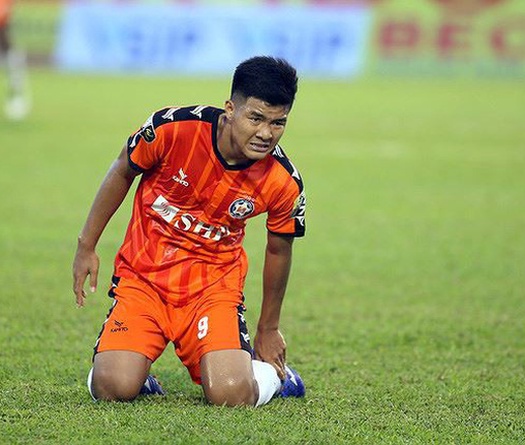 Không “lấy lòng” HLV Lê Huỳnh Đức, Hà Đức Chinh có thể bị “bật bãi” ở SEA Games 30