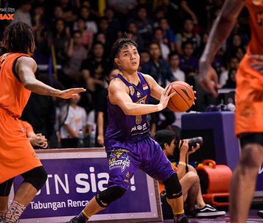 Wong Wei Long đổ máu trong ngày đưa CLS Knights vào Chung kết ABL