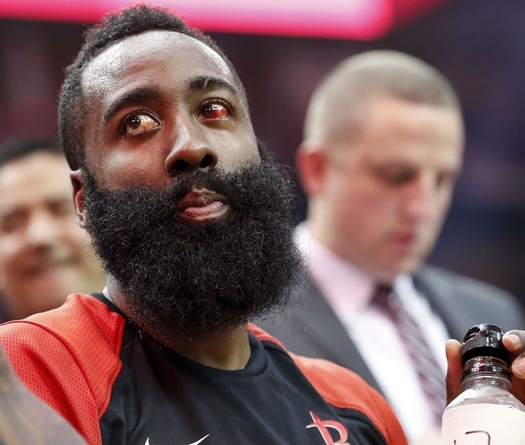 Golden State Warriors nghĩ rằng James Harden chấn thương ở mắt chỉ là diễn?