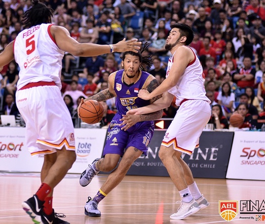 Tấn công thiếu hiệu quả, CLS Knights thua sốc Singapore Slingers