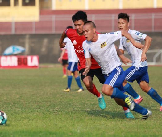 Kết quả vòng 5 hạng Nhất: Bình Phước độc chiếm ngôi đầu, Huế có chiến thắng đầu tiên