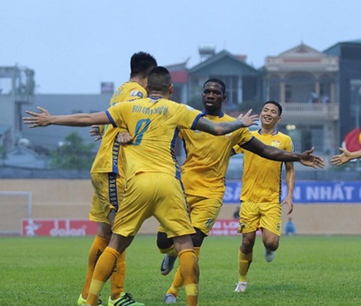 Văn Thắng nổ súng, Thanh Hoá có chiến thắng kịch tính trên sân nhà