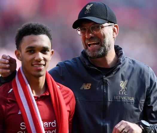 Alexander-Arnold hé lộ bí mật phòng thay đồ giúp Liverpool vào chung kết Cúp C1