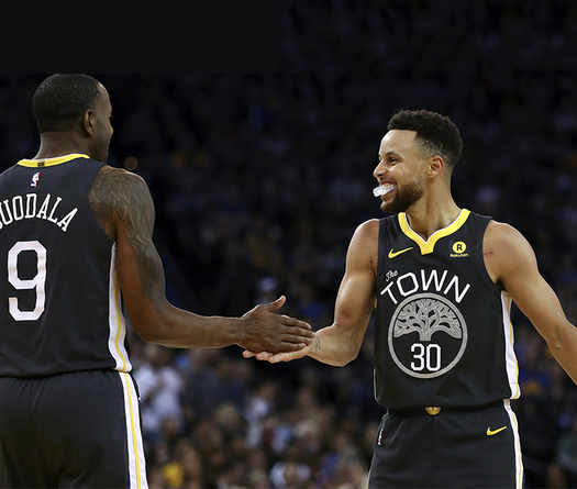 Andre Iguodala gây lo lắng vì chấn thương, nhưng Stephen Curry lại chẳng thèm đoái hoài
