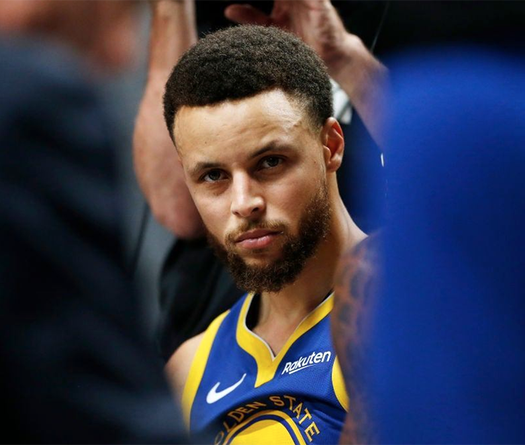 Phát hiện Stephen Curry đang bị đau ở NBA Finals 2019