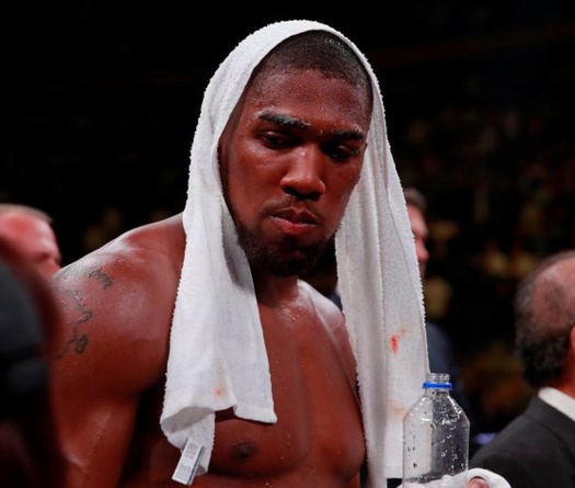 Thêm nhiều tình tiết về mâu thuẫn nội bộ team Anthony Joshua