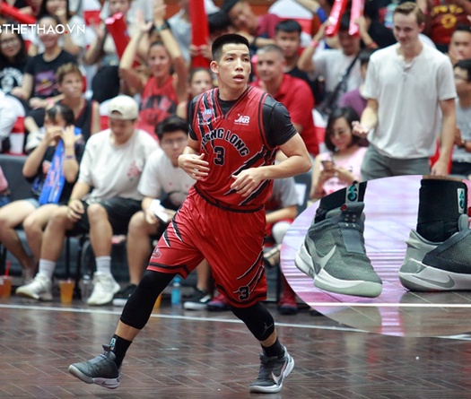 Đạt 'Doc' nói gì về thứ vũ khí mới được tới từ tương lai - Nike Adapt BB