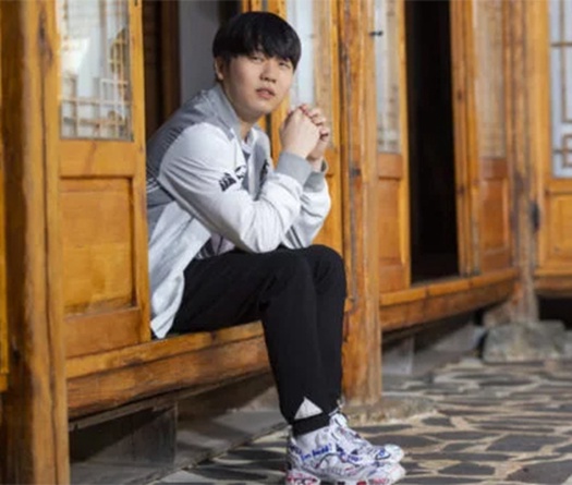 Rookie tạm nghỉ thi đấu vì lý do gia đình