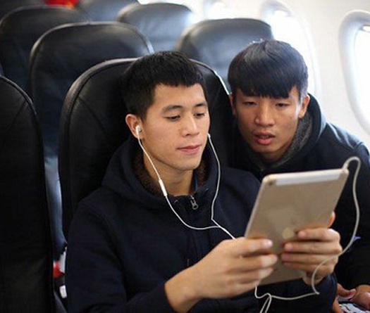Đình Trọng vắng mặt trong ngày Bùi Tiến Dũng chia tay độc thân