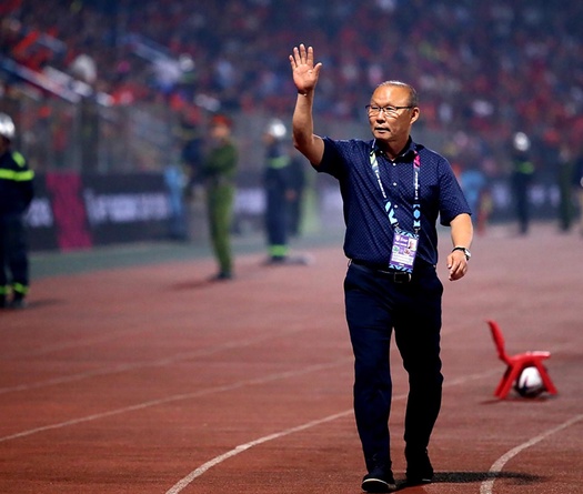 Hợp đồng giữa VFF và HLV Park Hang-seo: Vấn đề đâu chỉ nằm ở mức lương?