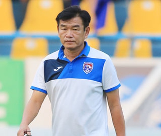 HLV Phan Thanh Hùng nói gì về lực lượng của Quảng Ninh ở lượt về V.League 2019?