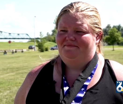 Cô gái Mỹ phá kỷ lục Người phụ nữ nặng nhất thế giới hoàn thành marathon