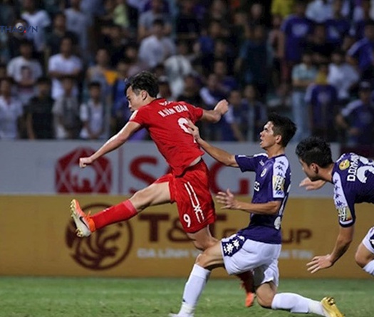 Hà Nội FC và nỗi ác mộng từ những phút bù giờ