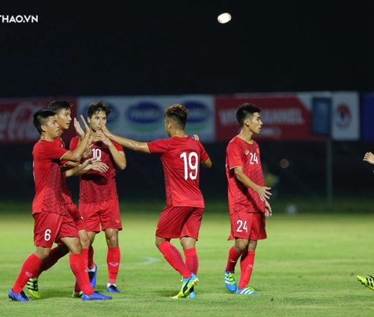 U22 Việt Nam sẽ vượt khó khăn đá cỏ nhân tạo tại SEA Games 30 thế nào?