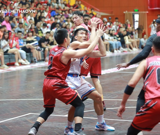 Lần đầu thắng Thang Long Warriors tại VBA 2019, Hanoi Buffaloes mở toang cửa vào playoffs