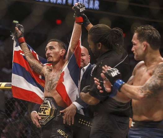 Max Holloway nhận triệu like từ khán giả nhờ sự tôn trọng đối thủ