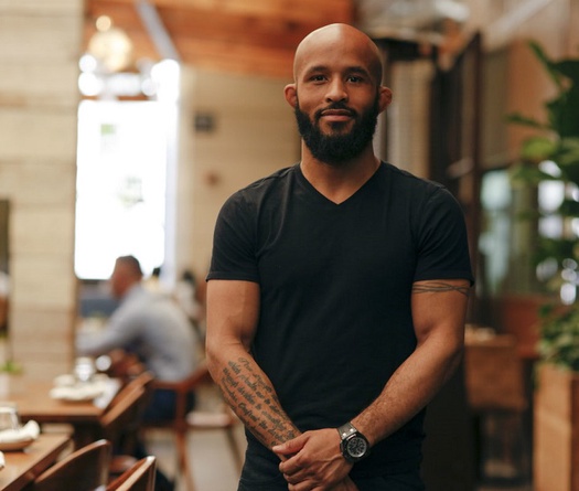 Choáng với danh sách game dài ngoằng của huyền thoại MMA Demetrious Johnson