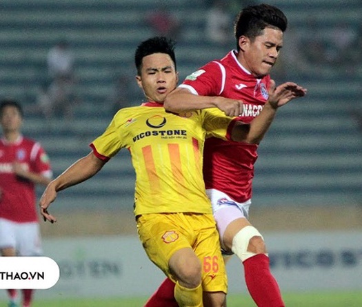 HLV Phan Thanh Hùng "cẩn thận củi lửa" trước Nam Định... khôn nhà, dại chợ