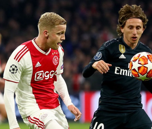 Link xem bóng đá trực tuyến Ajax vs Emmen (00h45, 11/8)