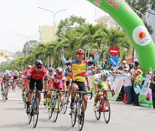 Giải xe đạp ĐBSCL 2019: Tay đua trẻ Trần Tuấn Kiệt gây bất ngờ