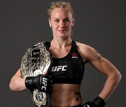 Valentina Shevchenko cũng không thoát nạn "cà khịa" của Henry Cejudo