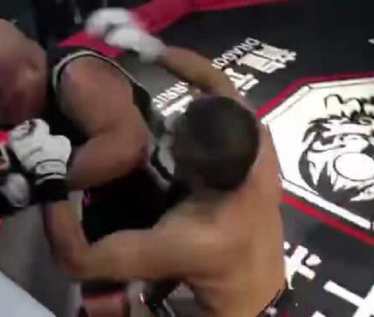 Lão tướng Boxing 52 tuổi hạ võ sư Thái cực: Lý do diễn ra trận đấu?