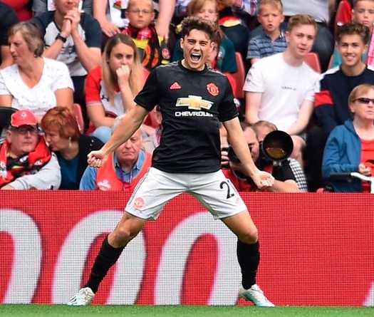 CĐV MU ngất ngây khi Daniel James sánh ngang Sanchez chỉ sau 4 trận