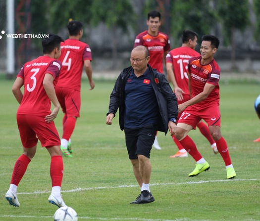 Danh sách 23 cầu thủ ĐT Việt Nam đấu với Thái Lan: Văn Hậu ở lại, Hà Minh Tuấn bị loại