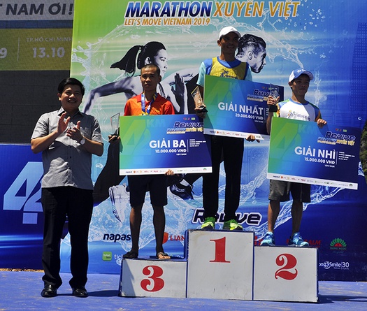 Chạy bộ mỗi ngày: Revive Marathon Xuyên Việt 2019 hoàn thành chặng Quảng Bình