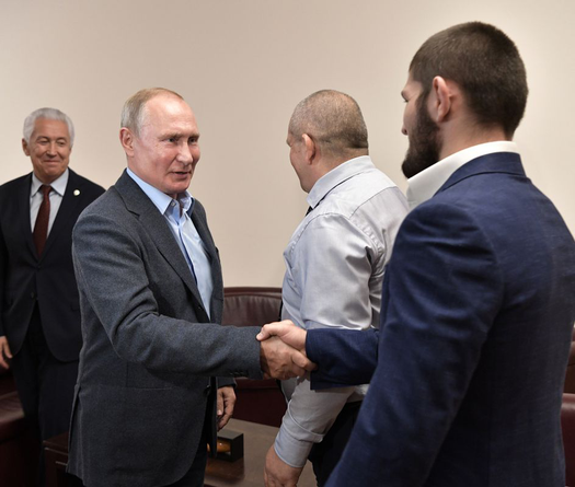 Tổng thống Putin đích thân chúc mừng chiến thắng của Khabib