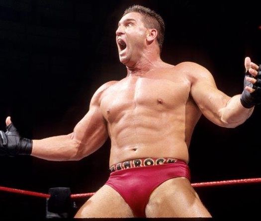 Ken Shamrock phân tích vì sao đô vật dễ gây chấn thương hơn MMA