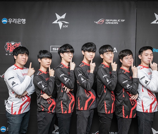 Điều gì đang xảy ra với các huấn luyện viên ở CKTG 2019?