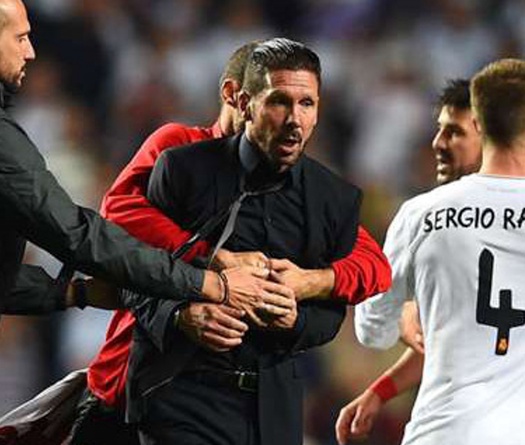 Diego Simeone yêu cầu phạt nặng Sergio Ramos vì xúc phạm mẹ mình