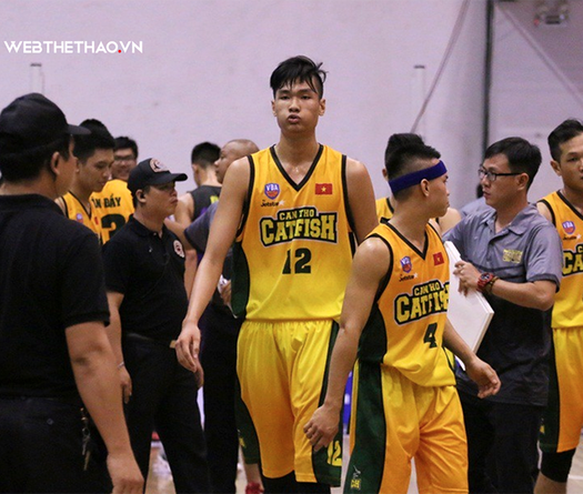 Chiều cao ĐT bóng rổ Việt Nam dự SEA Games 30: Ấn tượng Phú Vinh