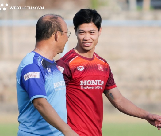 Công Phượng được HLV Park Hang Seo chăm sóc đặc biệt