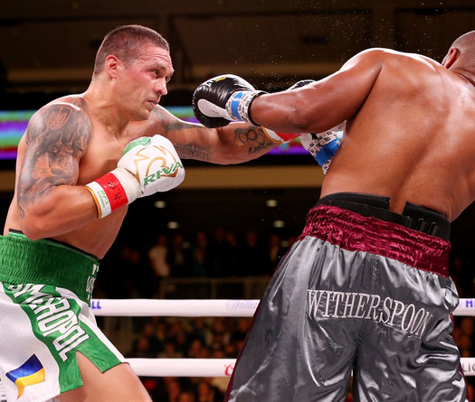 Oleksandr Usyk debut thành công ở hạng nặng