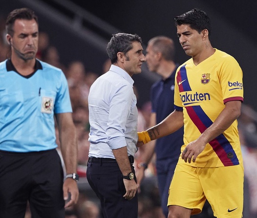 Barca có 3 lựa chọn hàng công để thay Suarez ở Cúp C1