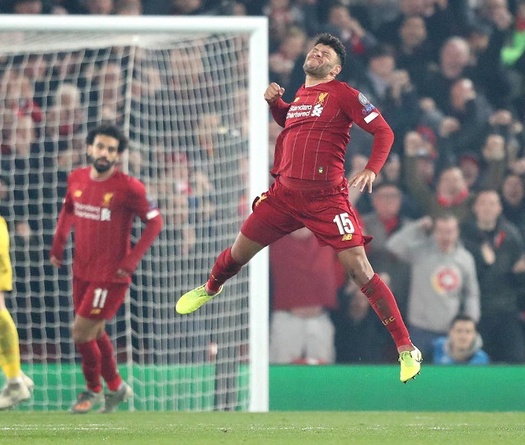 Oxlade-Chamberlain ghi bàn ở Cúp C1 cho Liverpool tốt hơn Hazard