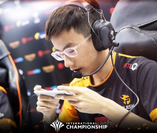 Kết quả AIC Liên quân Mobile hôm nay: Chiến thắng áp đảo cho FL