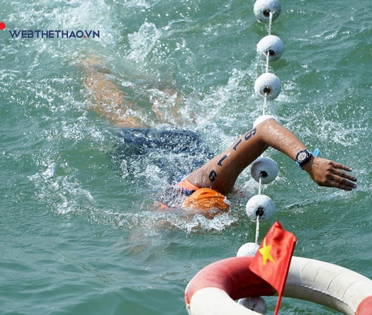 Cận cảnh đường bơi ngoạn mục của Sunset Bay Triathlon 2019