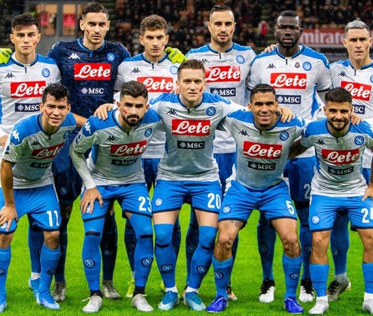 Napoli gây sốc khi phạt ngôi sao nửa tháng lương do nổi loạn