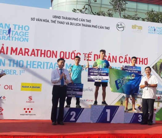 Hoàng Nguyên Thanh vô địch Half Marathon Di sản Cần Thơ 2019