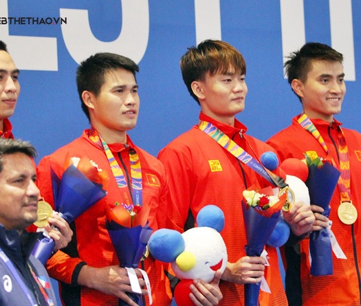 Vũ Thành An cùng ĐT kiếm chém nam đánh bại Thái Lan mang về HCV SEA Games 30