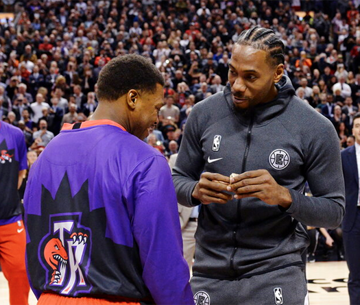 Video: Toronto Raptors chào đón Kawhi Leonard trở về Canada như một người hùng