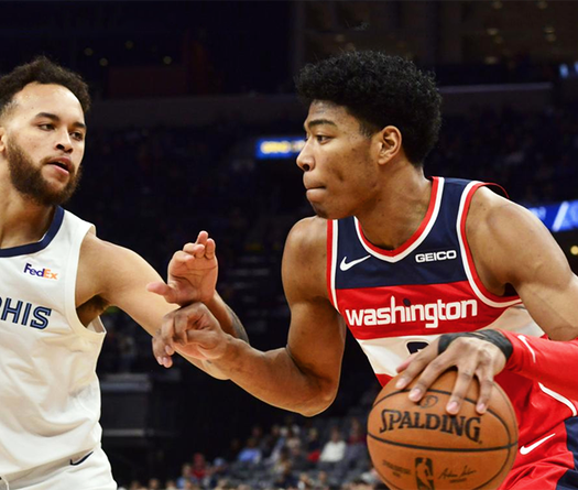 Va chạm khá đau với đồng đội, tân binh trẻ Rui Hachimura dính chấn thương