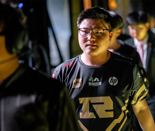 Tin chuyển nhượng LMHT mới nhất 24/12: Uzi nghỉ thi đấu