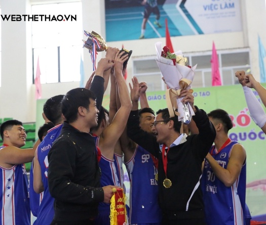 Chùm ảnh: Sư Phạm TDTT nâng cao cúp vô địch Sinh viên Toàn Quốc 2019