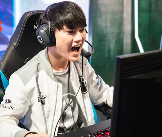 Jackeylove sẽ gia nhập Top Esports với một bản hợp đồng kỷ lục?