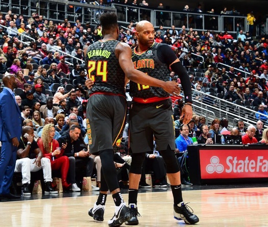 Vince Carter lập kỷ lục chơi bóng ở 4 thập kỷ khác nhau tại NBA